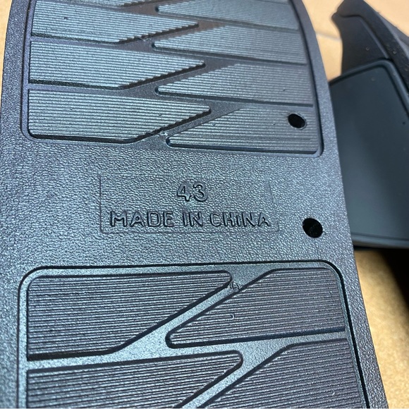 VIXEN SLIDES - Picture 4 of 5